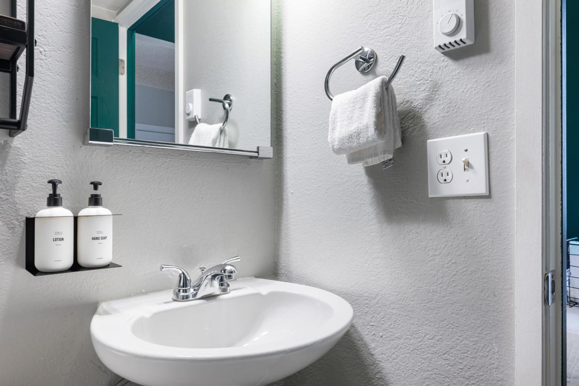 Oxford Apartment By At Mine Hospitality Seattle Eksteriør billede