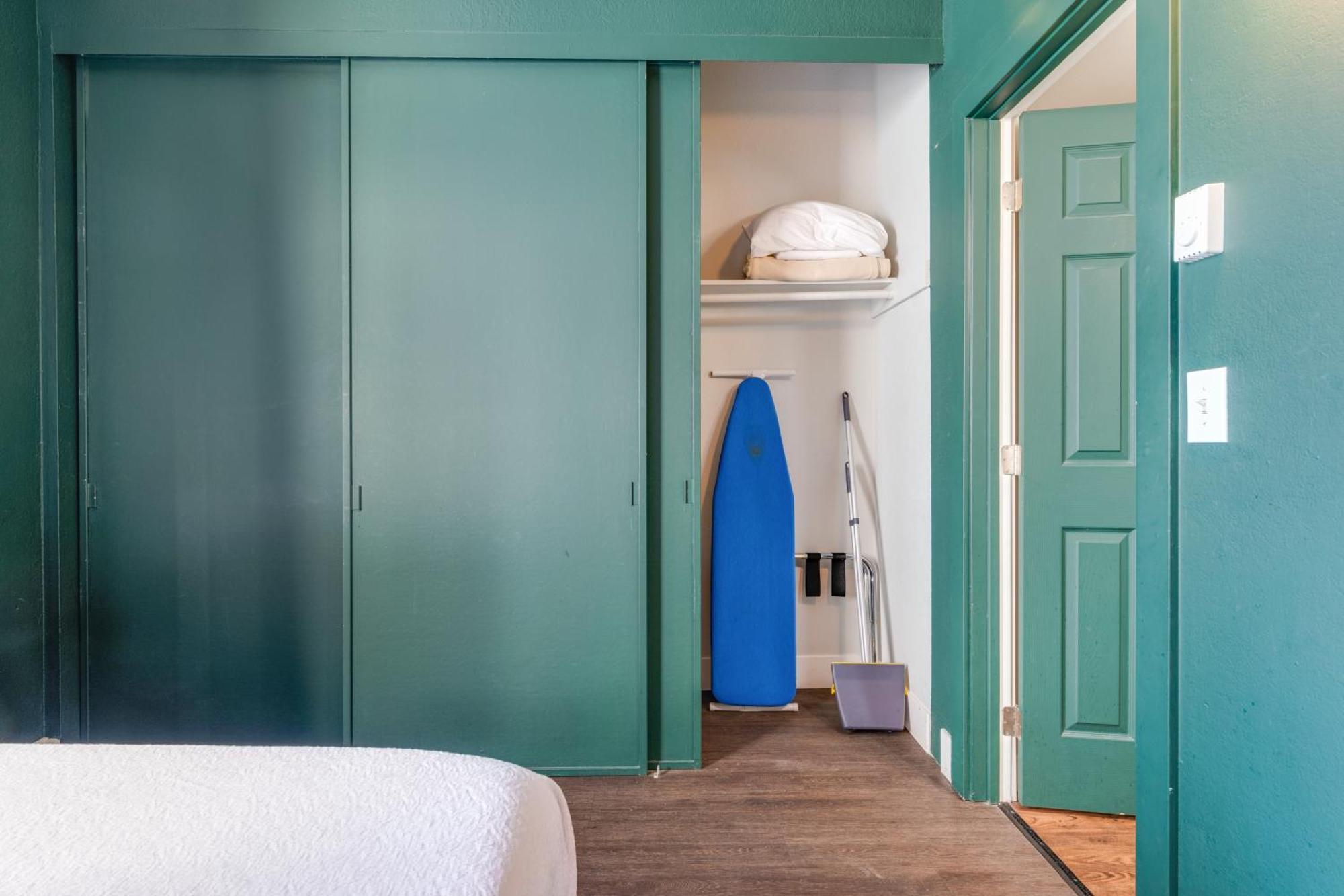 Oxford Apartment By At Mine Hospitality Seattle Eksteriør billede