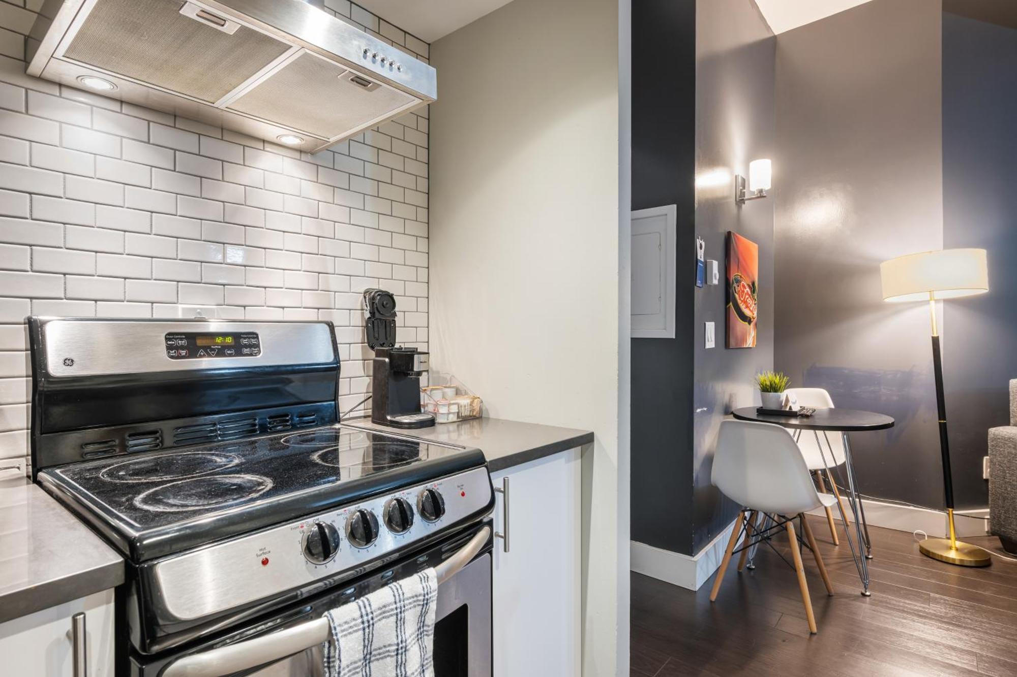 Oxford Apartment By At Mine Hospitality Seattle Eksteriør billede