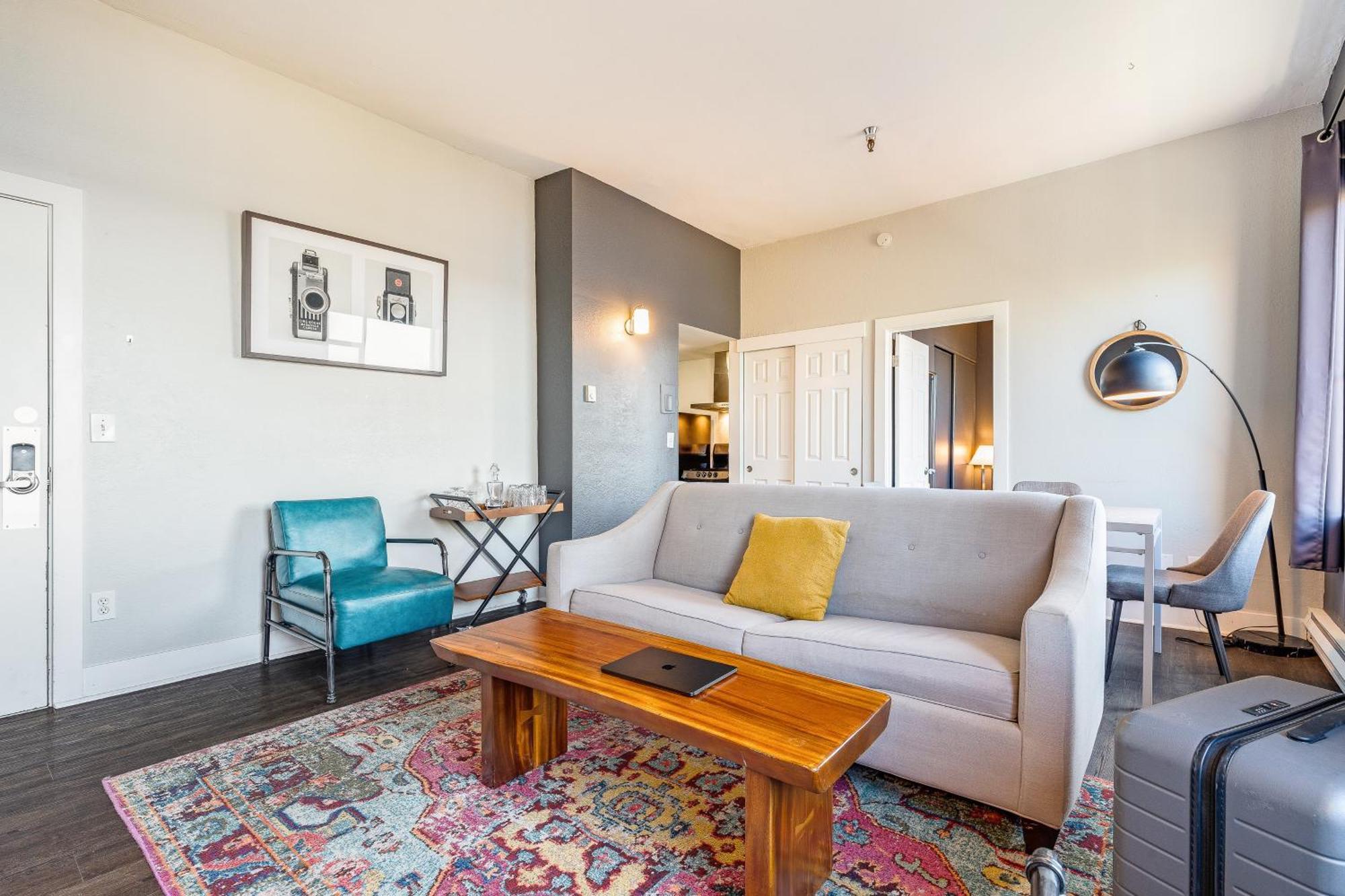 Oxford Apartment By At Mine Hospitality Seattle Eksteriør billede